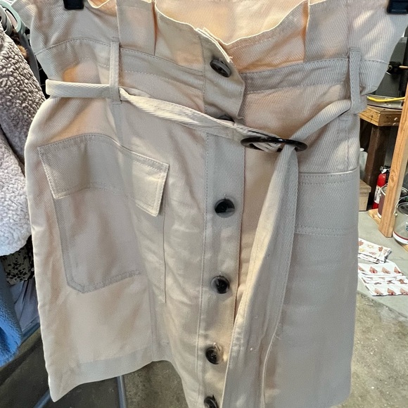 Banana Republic Belted Paperbag Utility Style Skirt - Picture 2 of 10